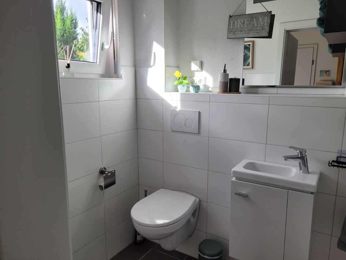 Lin'S Place - Private Room With Bath Near Fair Hannover Buitenkant foto